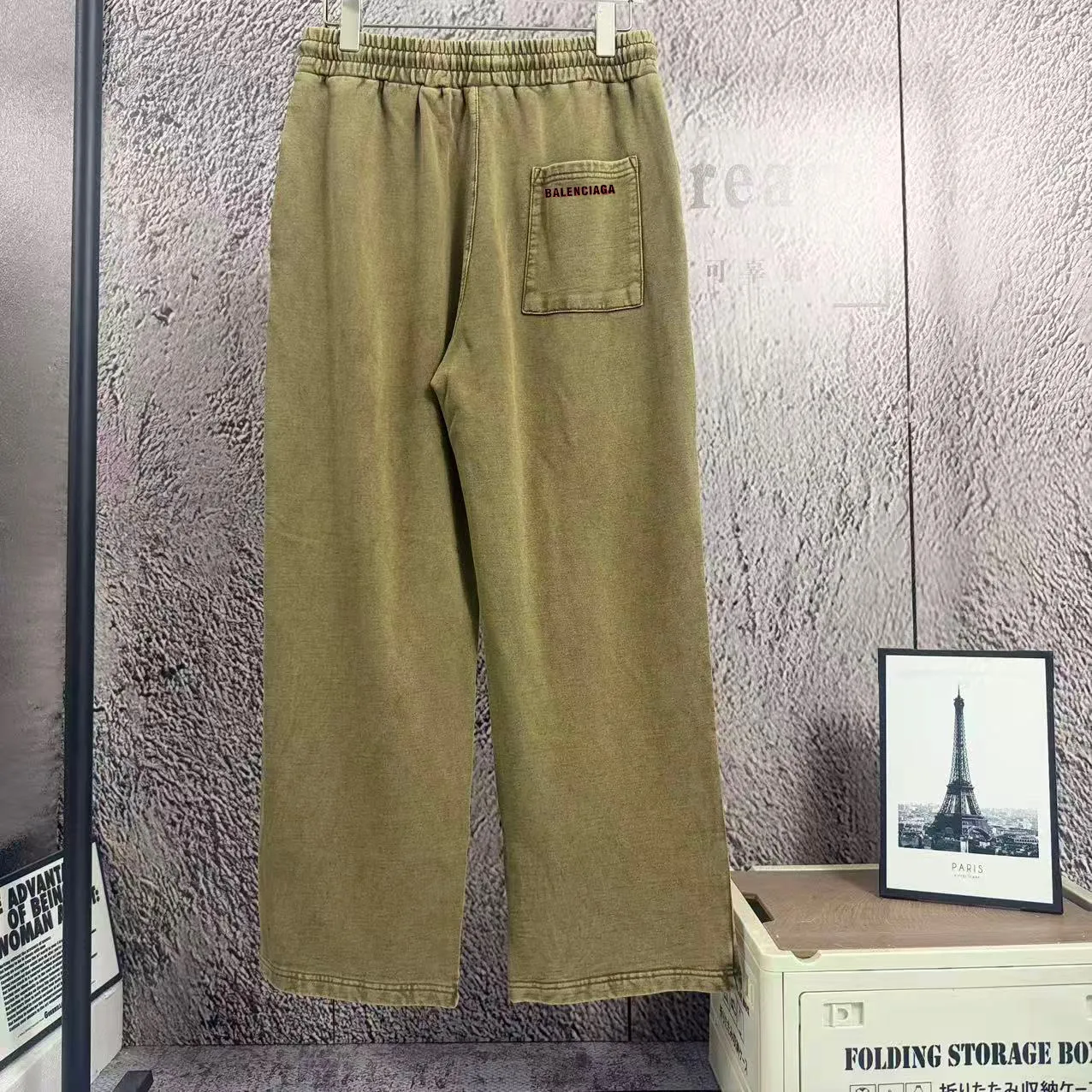 "𝙉𝙚𝙬⚜️Balenciaga" 2026 Autumn and Winter New Arrival sweatpants 360g 100% cotton distressed fried snowflakes, suede laminated print, wide-leg trousers Color: Black Blue, Sizes: S M L XL XXL Buy now👉